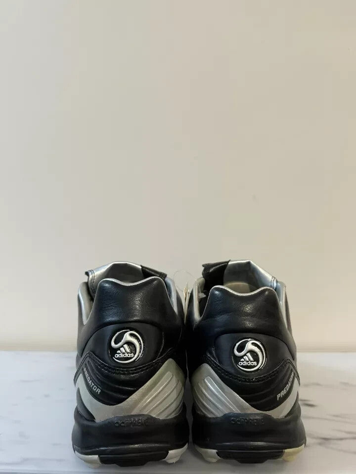 6973757