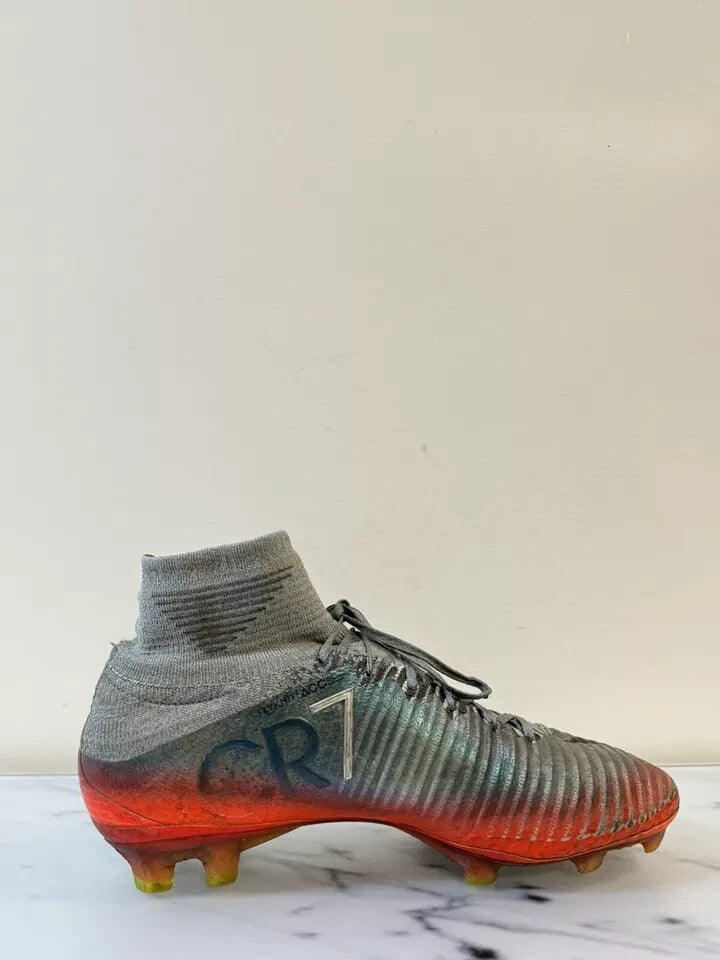 6973622