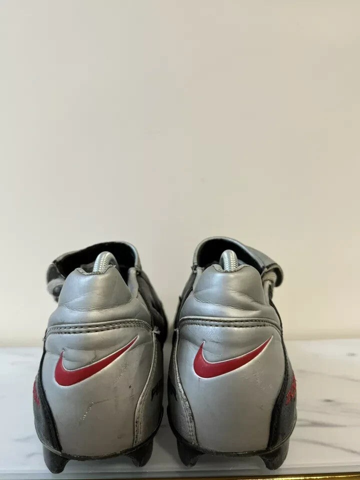 6973800